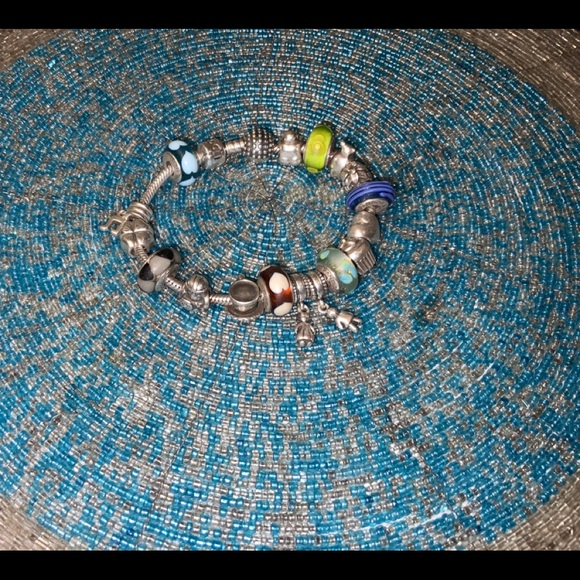 7” Sterling Pandora ﻿Bracelet-17 charms & 1 spacer - Picture 3 of 8